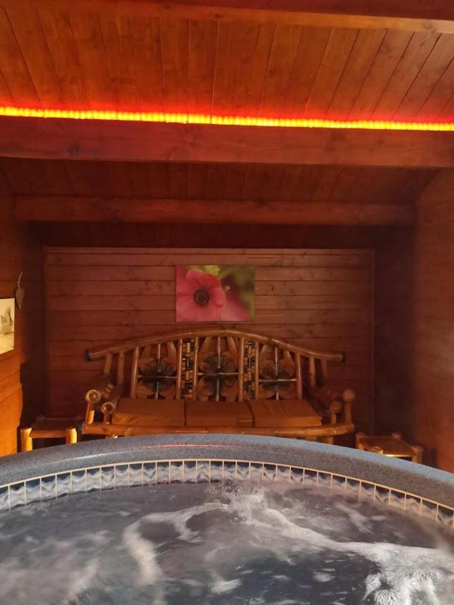 Het Filipijns Slaaphuisje Hooglede Eksteriør billede